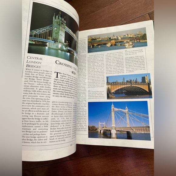 Illustrated Guide to Britain hardcover Book - Picture 8 of 10